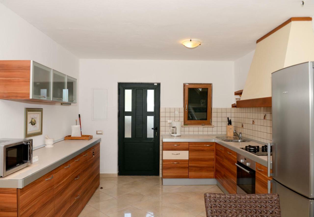 Apartment Markioli Povlja  Extérieur photo