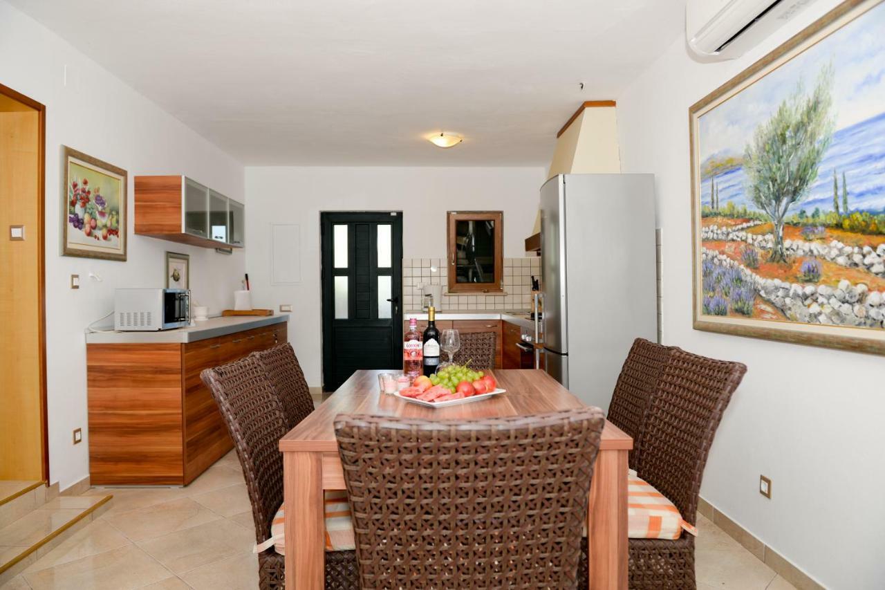 Apartment Markioli Povlja  Extérieur photo