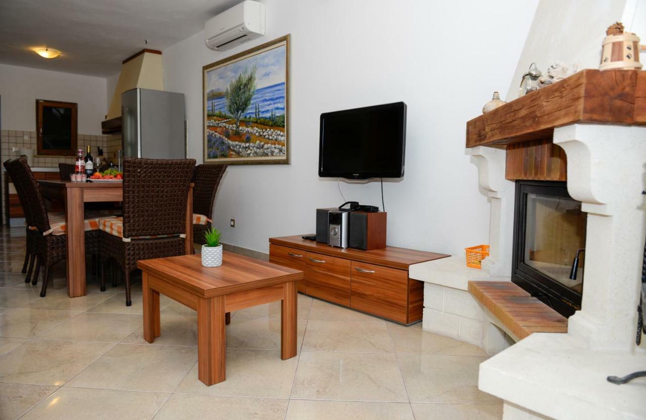Apartment Markioli Povlja  Extérieur photo